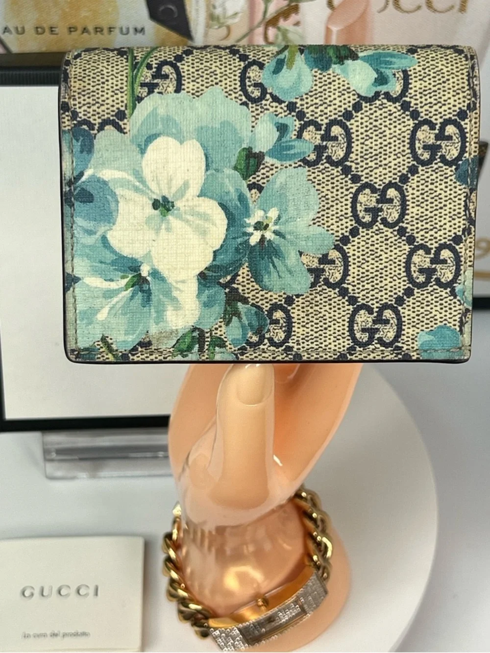 GUCCI GG Supreme Blooms Compact Wallet 😍🌸 - Picture 16 of 17
